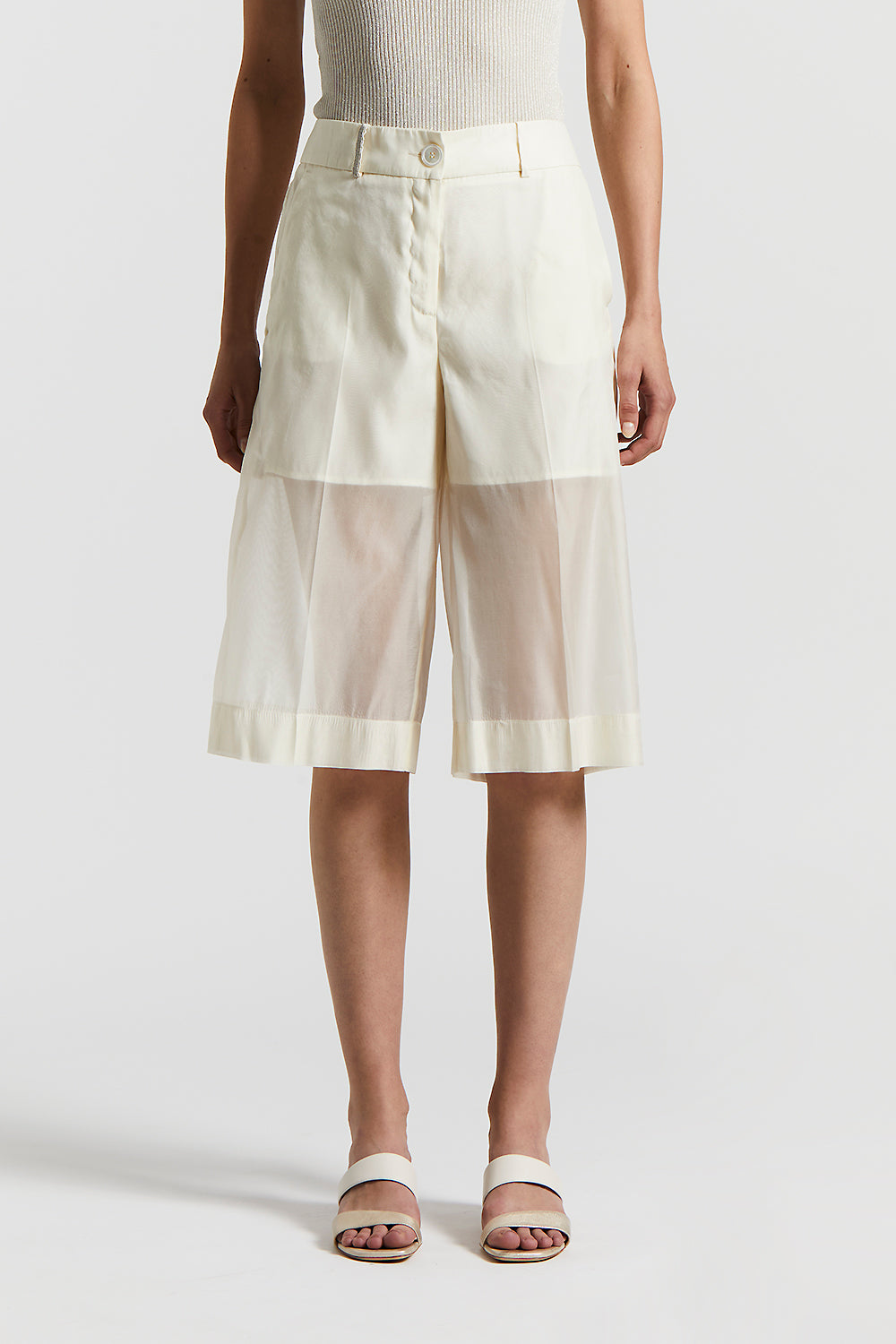 パンツ PESERICO Women Shorts  Burmudas S94096F14G9173 G42 Beige PESERICO | Beige Women's Shorts & Bermuda | YOOX