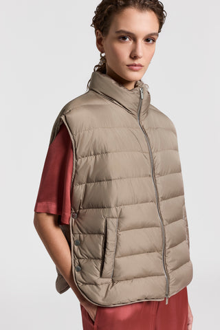 Water-repellent down vest