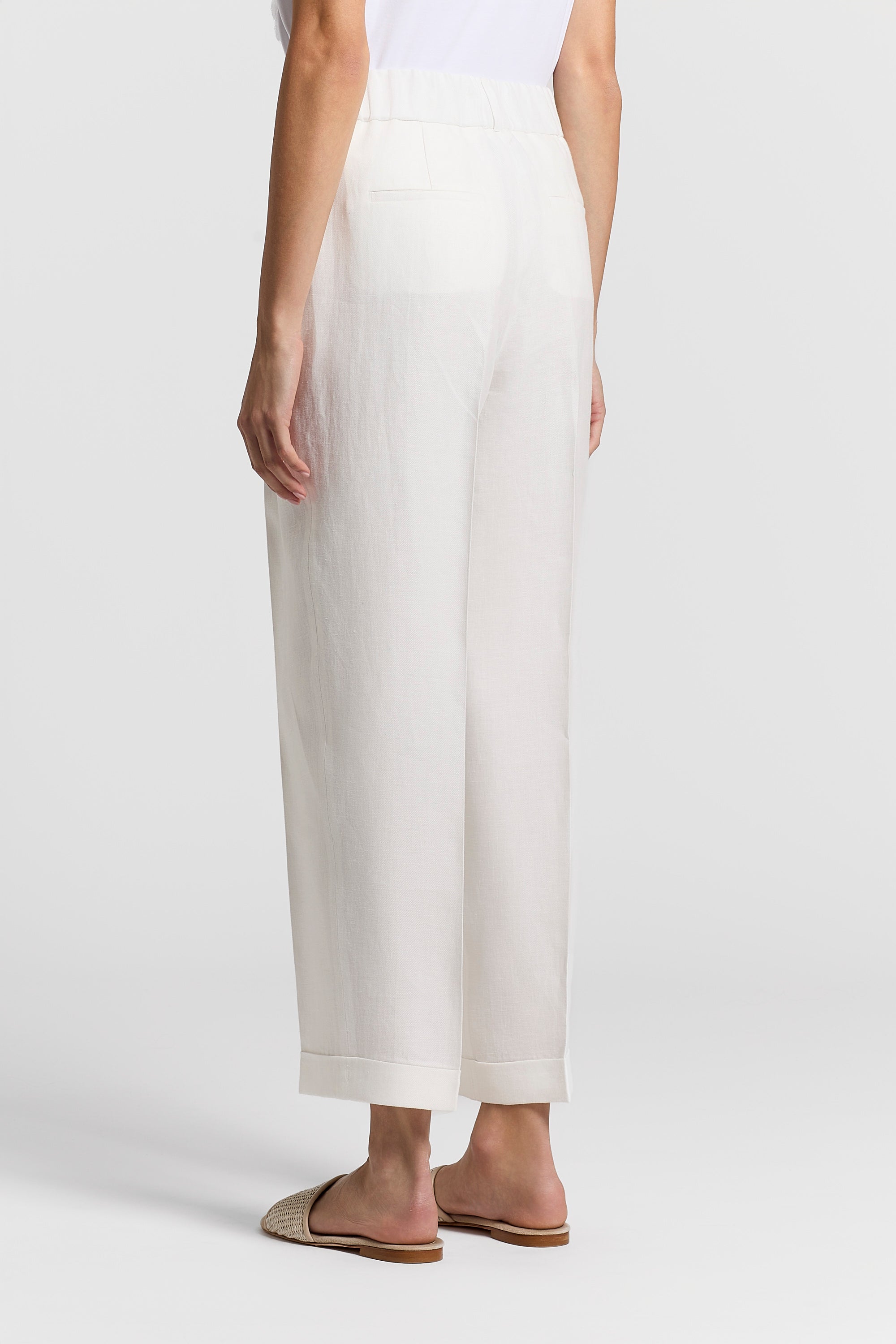 イタリア製　Peserico（ペセリコ）　コットンリネンパンツ Pure linen gabardine trousers | Peserico US