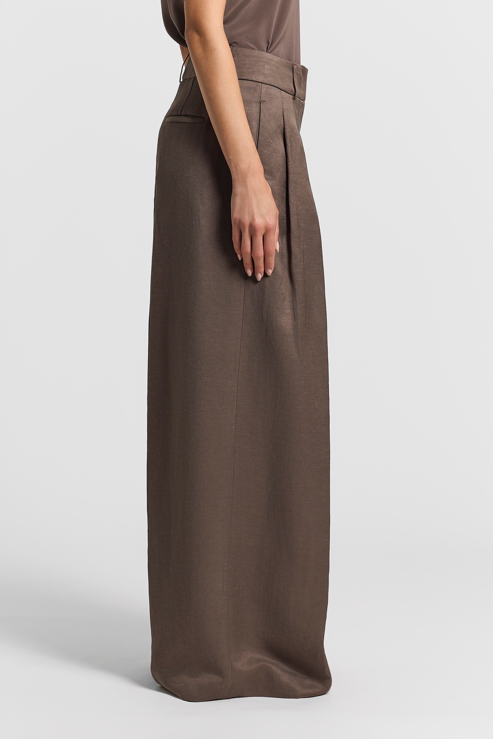 Women's Pants and Shorts Made in Italy | Peserico US
