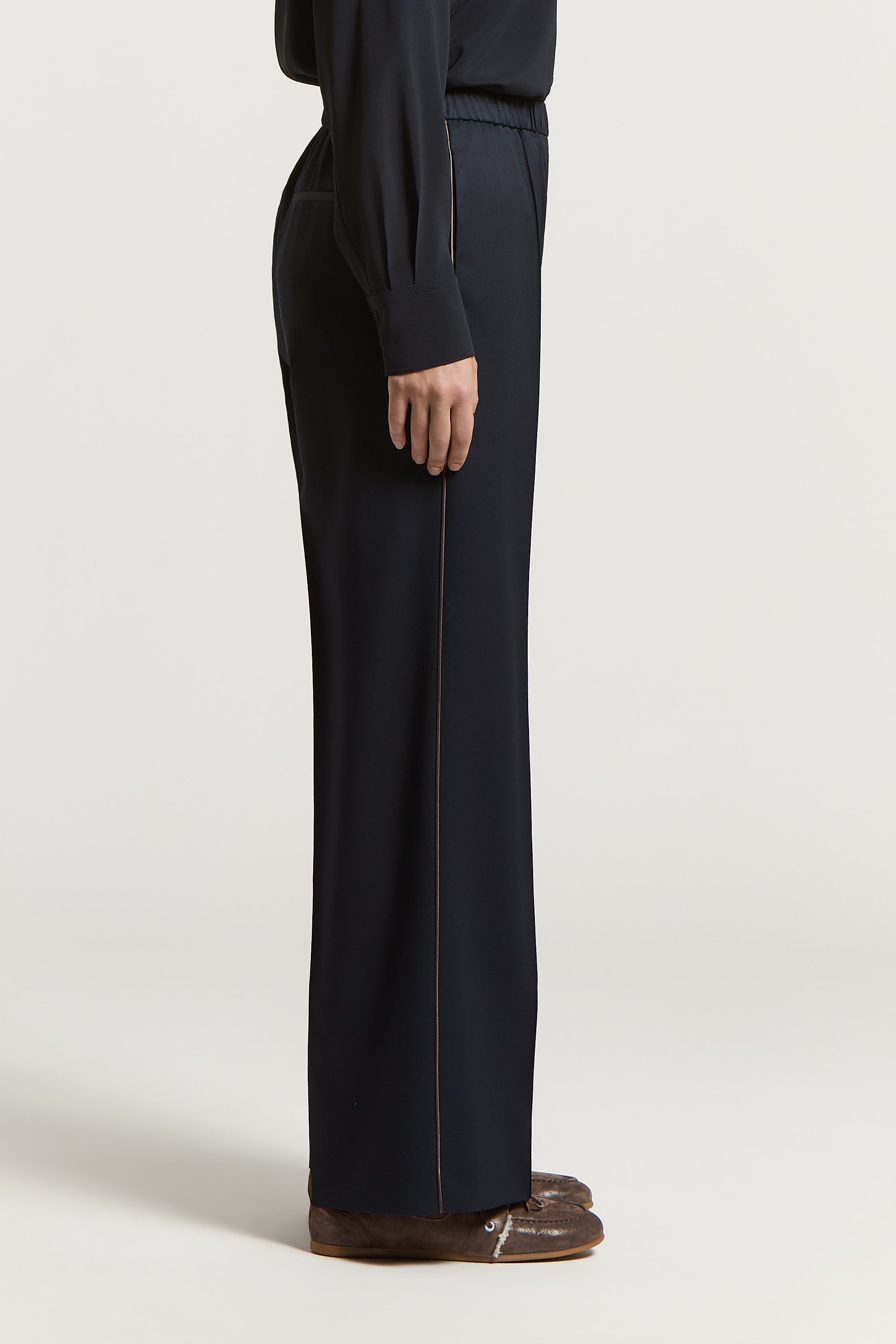 Technical pure wool gabardine trousers | Peserico US