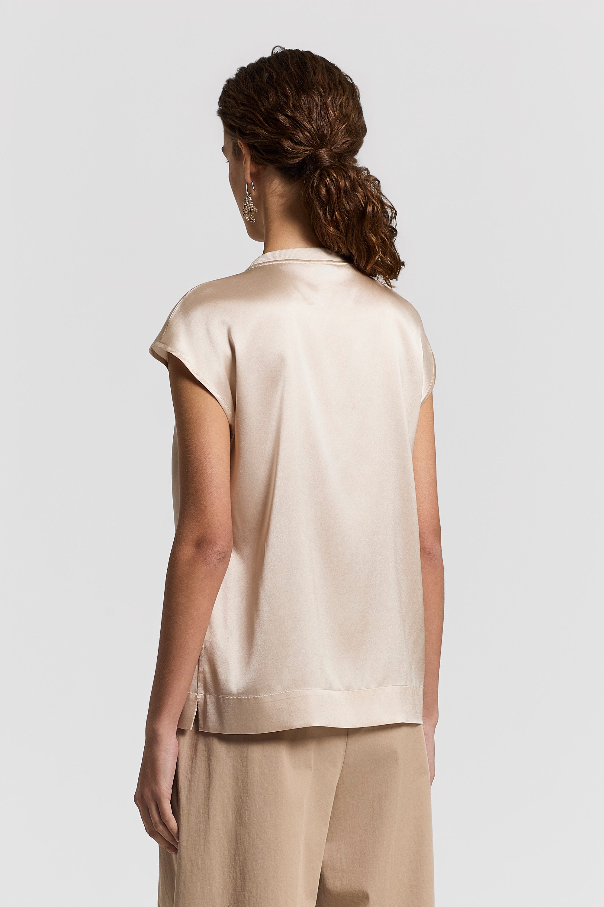 Stretch silk satin T-shirt | Peserico US