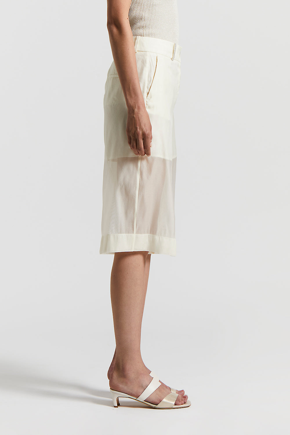 パンツ PESERICO Women Shorts  Burmudas P04629U 01037 002 234725 WH Lined organza Bermuda shorts | Peserico US