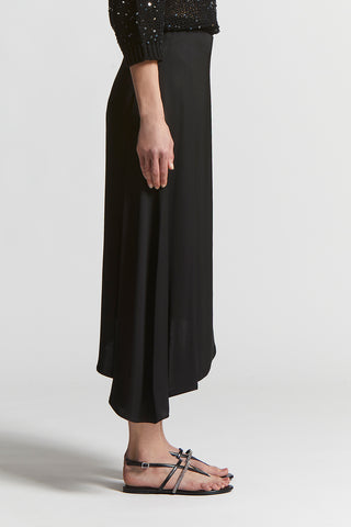 Flared skirt in fluid viscose satin