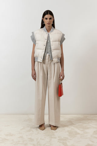 Pleated trousers in cotton silk gabardine and tencel