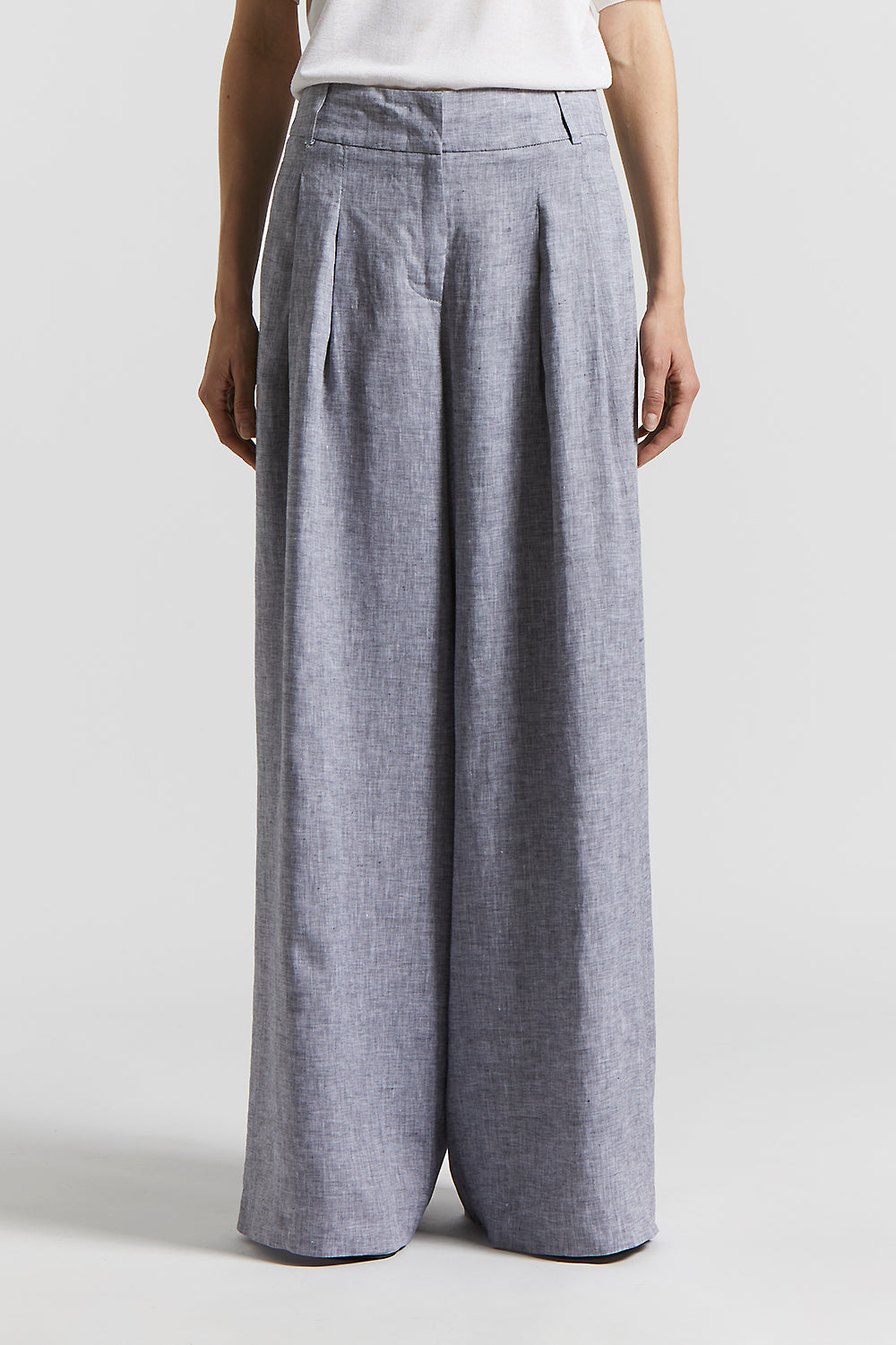 Women's Pants and Shorts Made in Italy | Peserico US