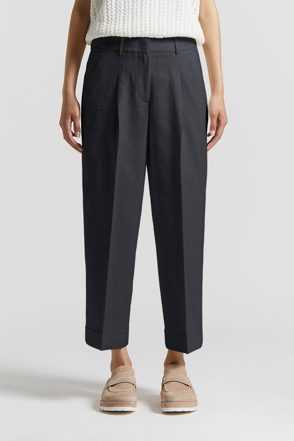 パンツ Peserico Mid-Rise Tailored Pants With Subtle Crease PESERICO Pressed-crease tailored pants in Navy Blue Size 46
