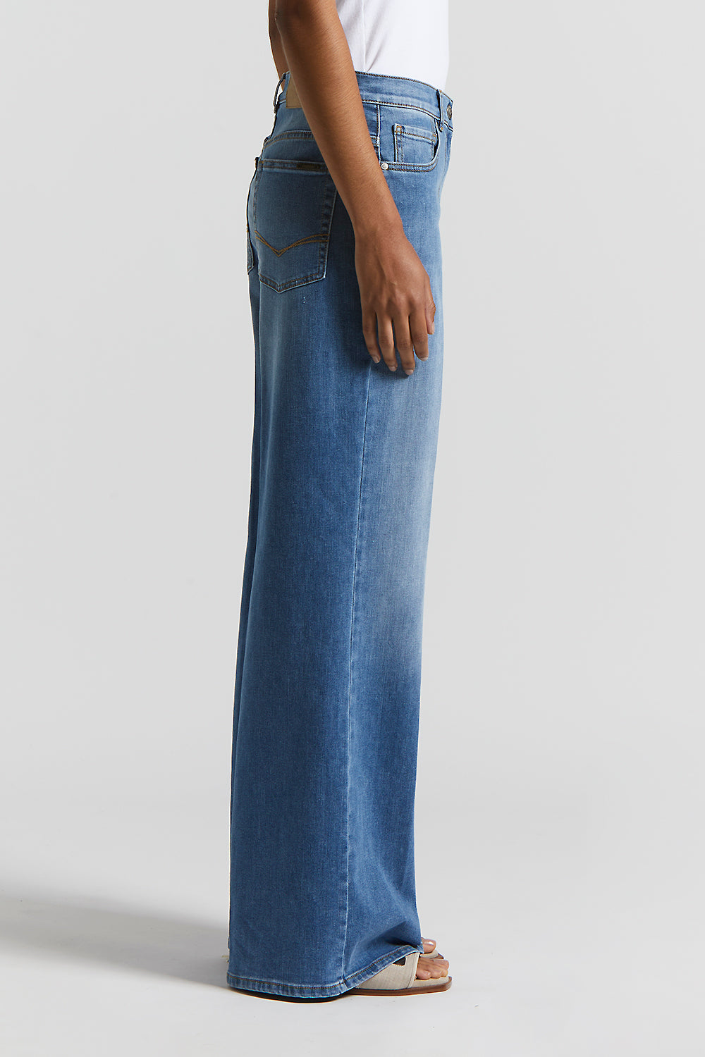 デニム・ジーパン Peserico Beige High-Waisted Jeans With Relaxed Fit Women's Denim: jackets and jeans Made in Italy | Peserico US
