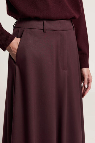 Long skirt in wool gabardine