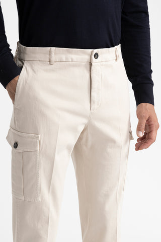 Cotton chinos with pockets