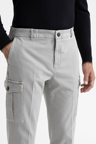 Cotton chinos with pockets