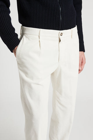 Front pleated man pants garment dyed