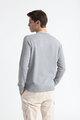 Wool, silk and cashmere yarn sweater