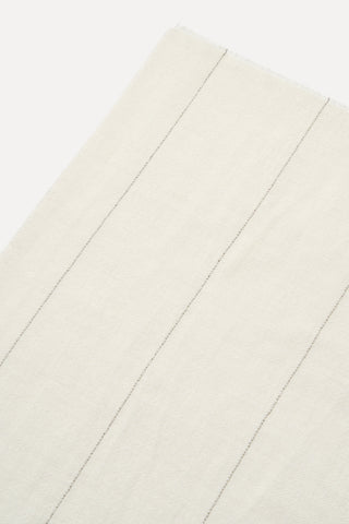Pure virgin wool stole with Punto Luce detailing