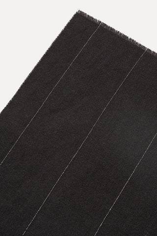 Pure virgin wool stole with Punto Luce detailing